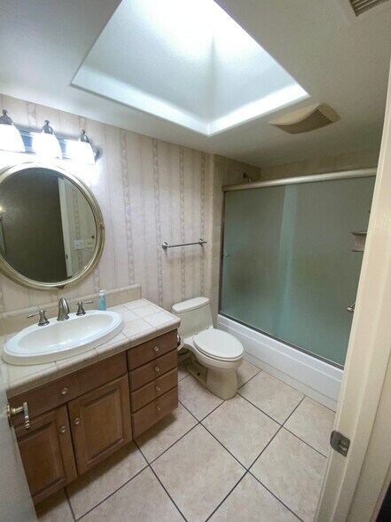 Building Photo - 44249 Portofino Ct