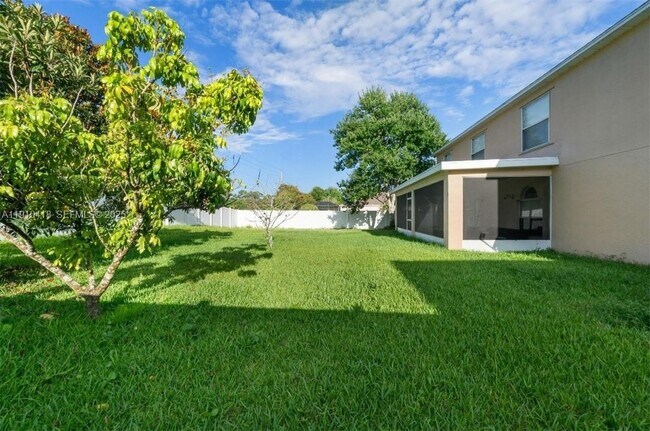 Building Photo - 6057 Ridge Lake Cir