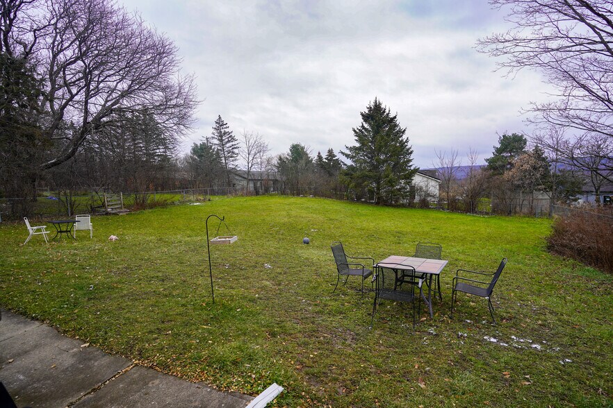 Building Photo - 139 Honness Ln