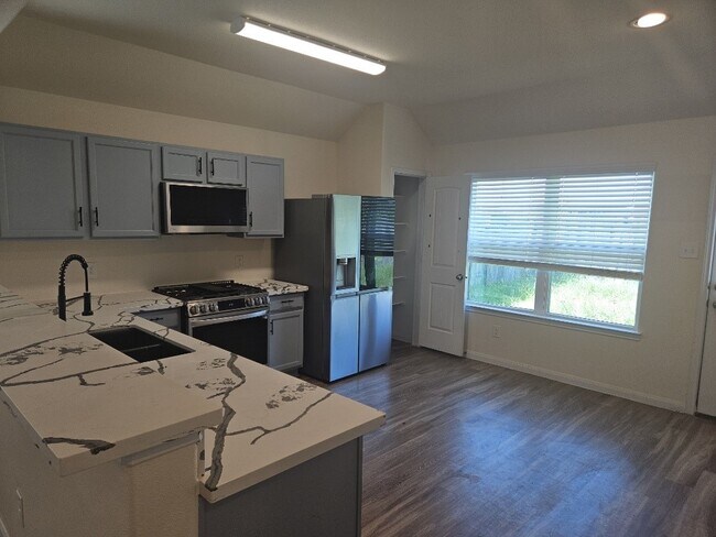 Building Photo - 13019 Italian Cypress Trail