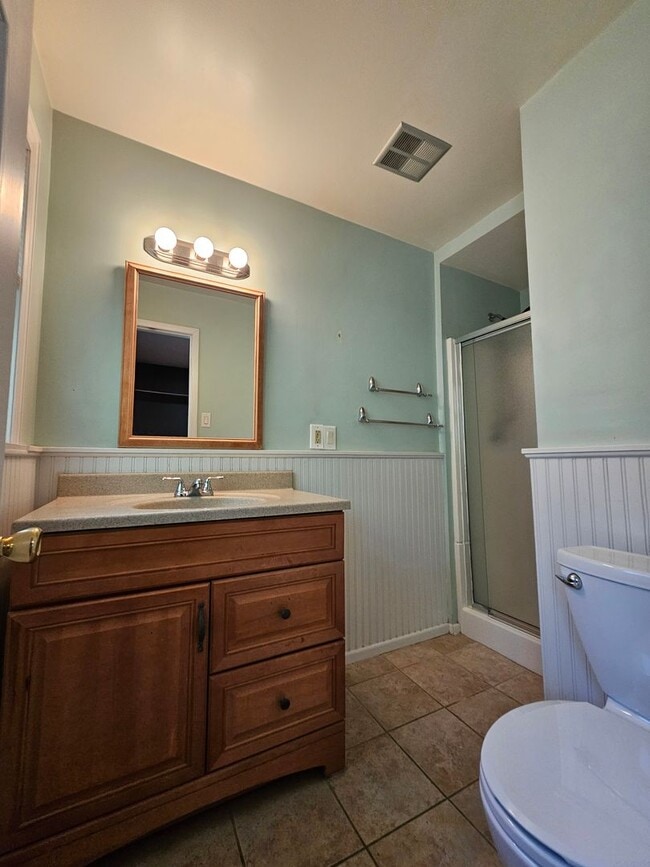 Building Photo - Spacious SE Denver Ranch - Virginia Villag...