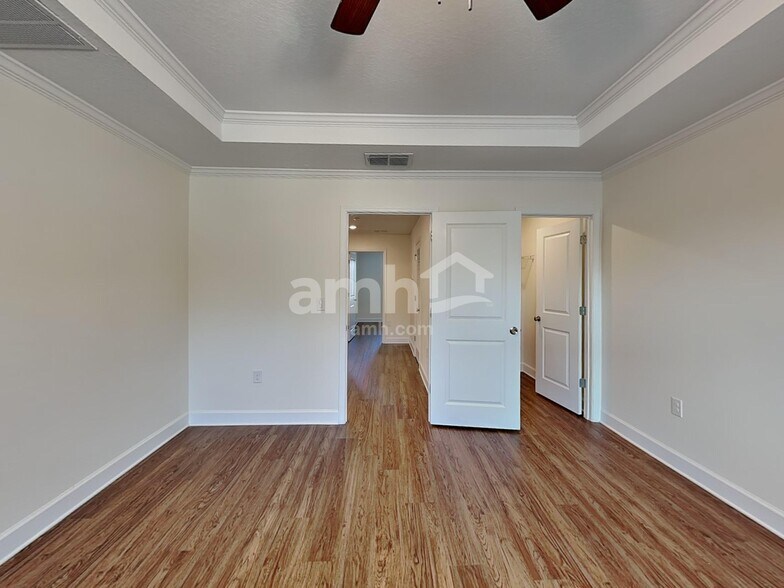 Building Photo - 37655 Dusty Saddle Ln