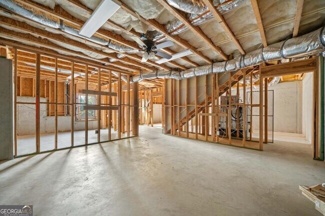 Building Photo - 2180 Hilltop Overlook Way
