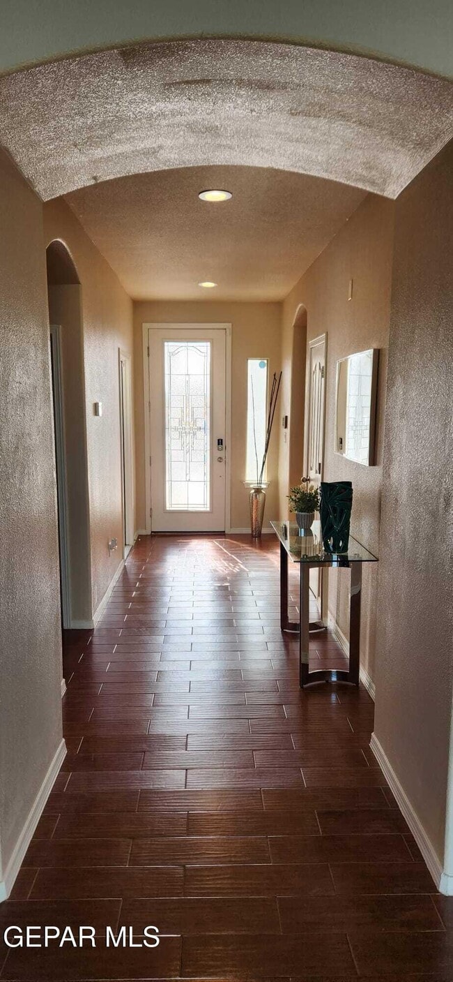 Building Photo - 7369 Dewberry Dr