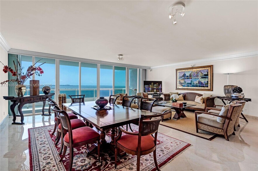 Building Photo - 1643 Brickell Ave