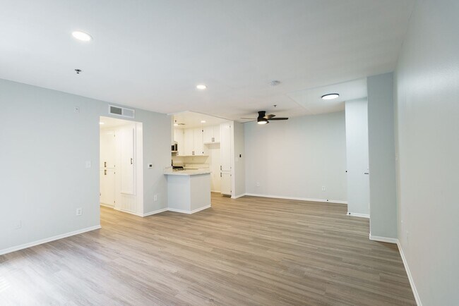 Interior Photo - 310 South Virgil Ave
