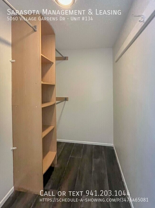 Building Photo - 5060 Village Garden Dr