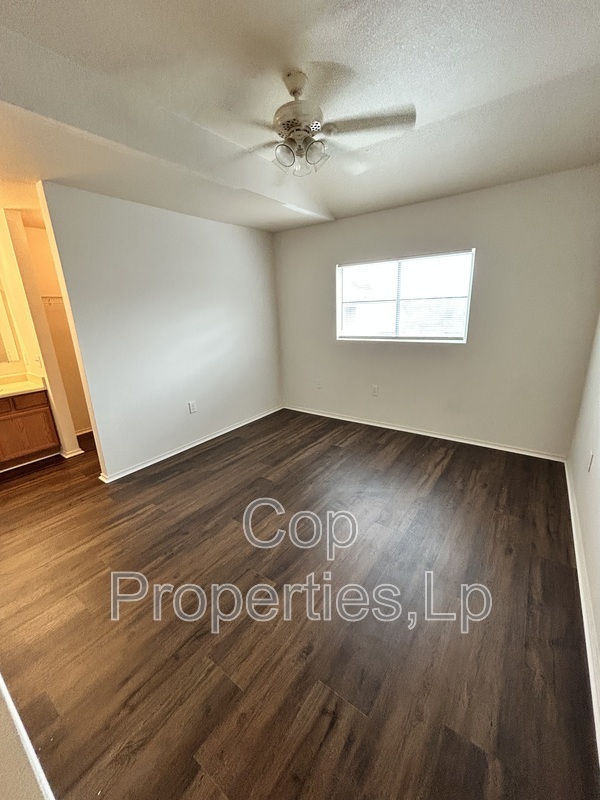 Building Photo - 15416 Kamary Ln