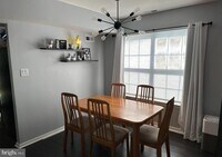 Building Photo - 8 Maynard Dr