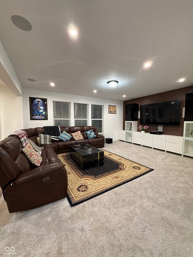 Building Photo - 6241 Buck Blvd