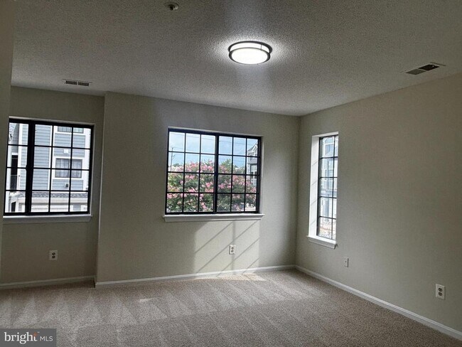 Building Photo - 6001 Mersey Oaks Way