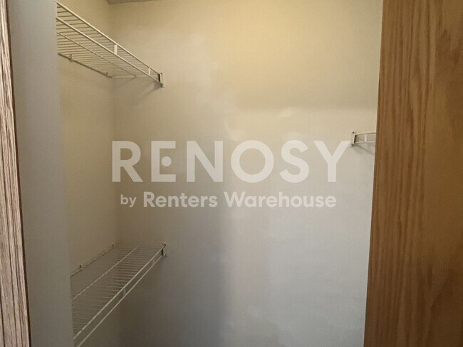 Building Photo - Available August 8 - 2 Bed/1.5 Bath Townhome in Prior Lake