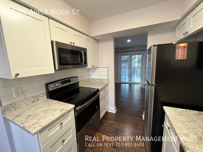 Building Photo - 10080 Apple Wood Ct