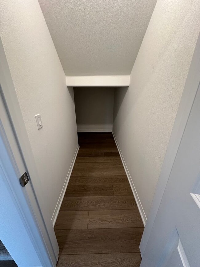 Building Photo - 1 Year Old Lenner 3 Bedroom + Loft Condo i...