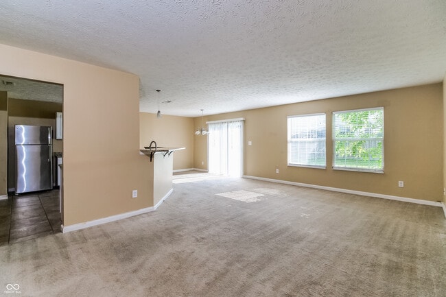 Building Photo - 5675 Glass Chimney Ln