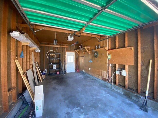 Building Photo - 989 Hobson St