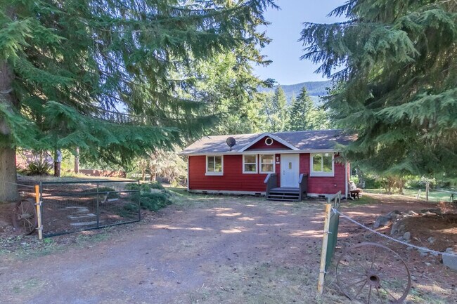 Building Photo - 226 Paradise Dr