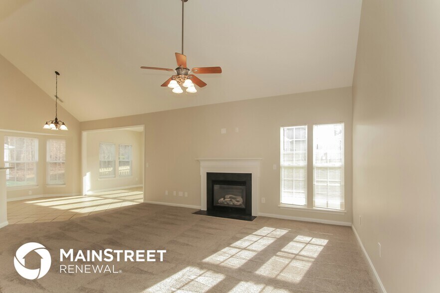 Building Photo - 10152 Spring Park Dr