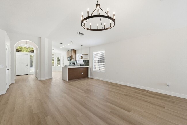 Building Photo - Stunning Home in North Phoenix