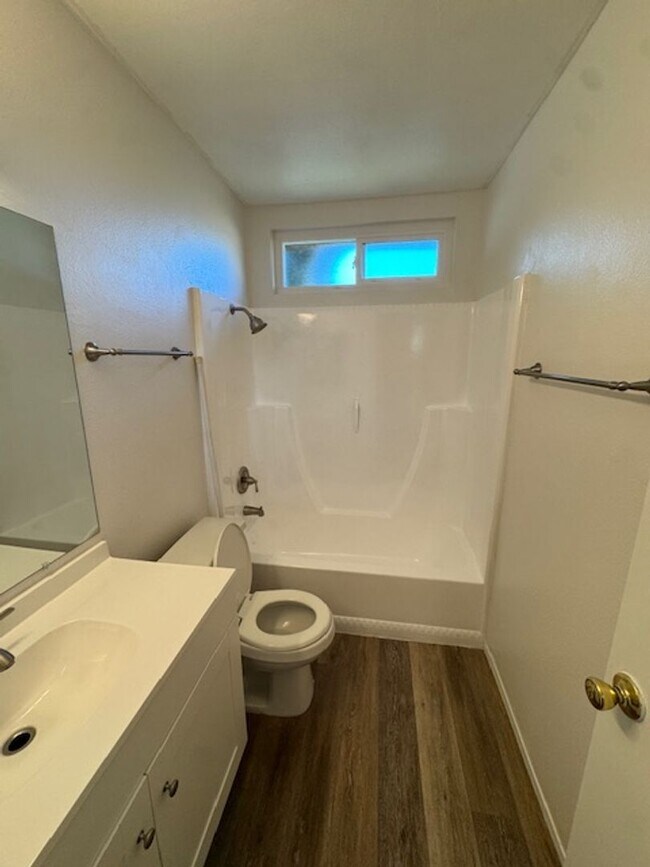 Building Photo - Paradise Home in 55+ Community