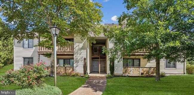 Building Photo - 1303 Hickory Cir