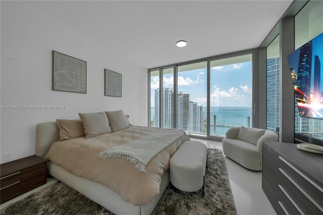 Building Photo - 300 Biscayne Boulevard Way