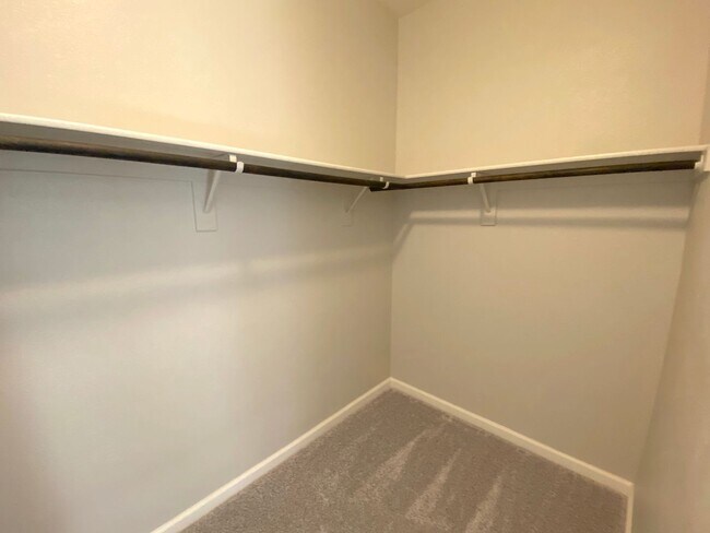 Building Photo - Built 2022 Sparks Spanish Springs 4+ Bedro...