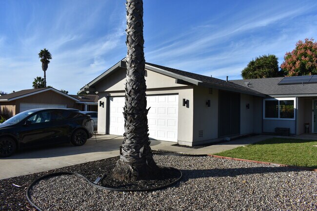 Building Photo - 6671 Jackson Dr