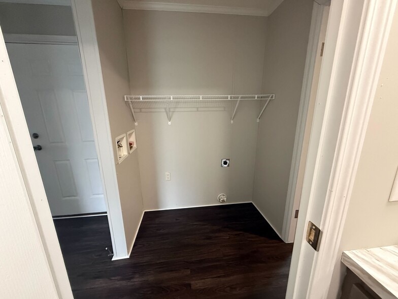 Building Photo - 7 First St. Unit 7