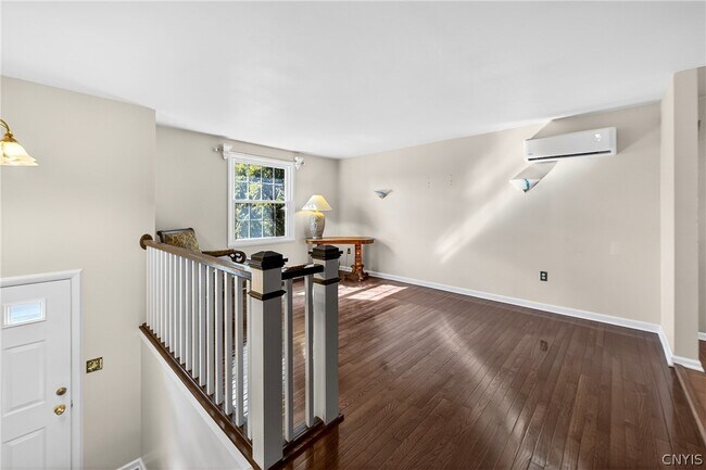 Building Photo - 8237 Mantova Dr
