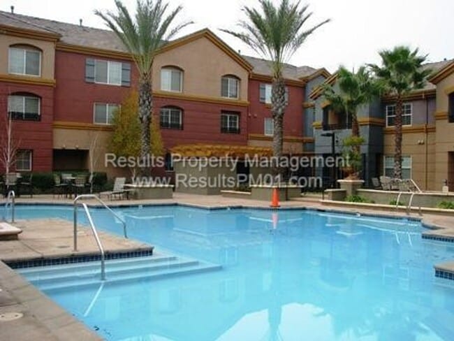 Building Photo - Excellent Natomas Townhouse