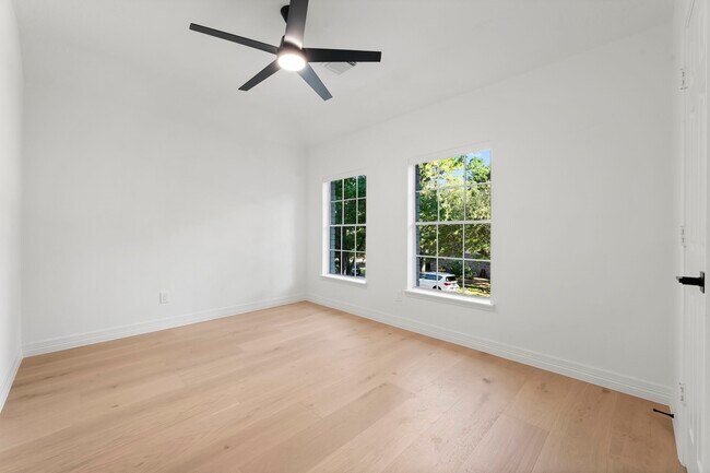 Building Photo - 61 W Night Heron Pl