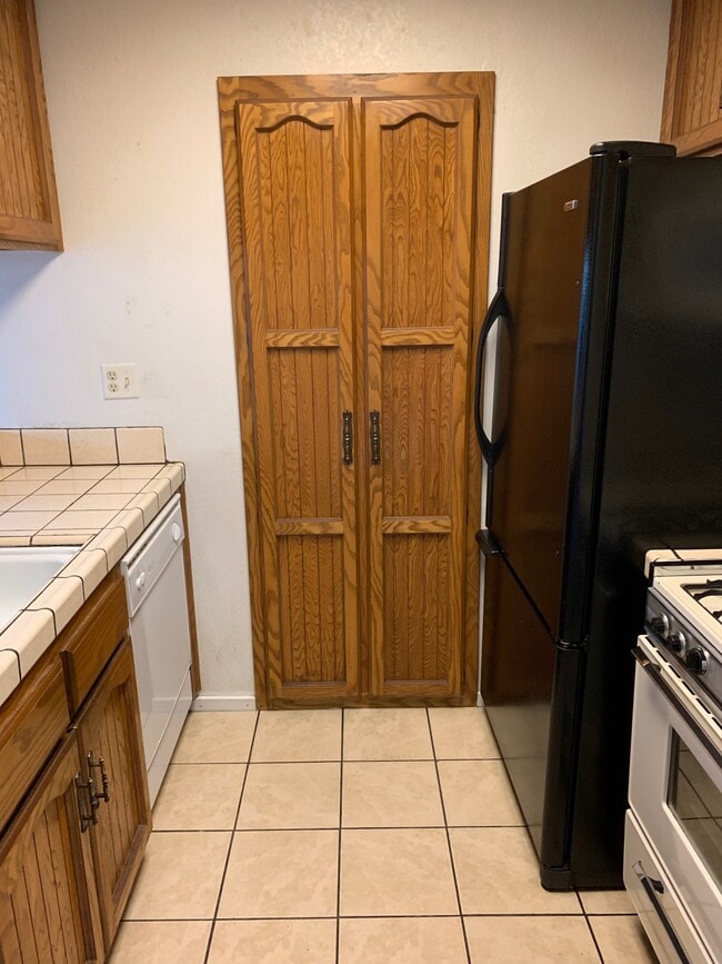 Building Photo - 1166 Bel Aire Cir