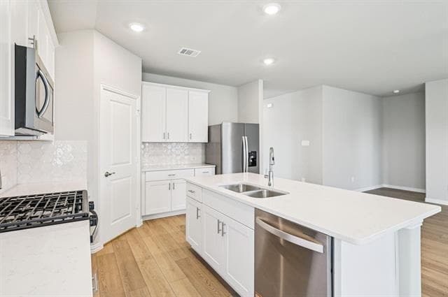 Building Photo - 413 Loch Dr