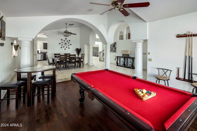 Building Photo - 5747 E Gelding Dr