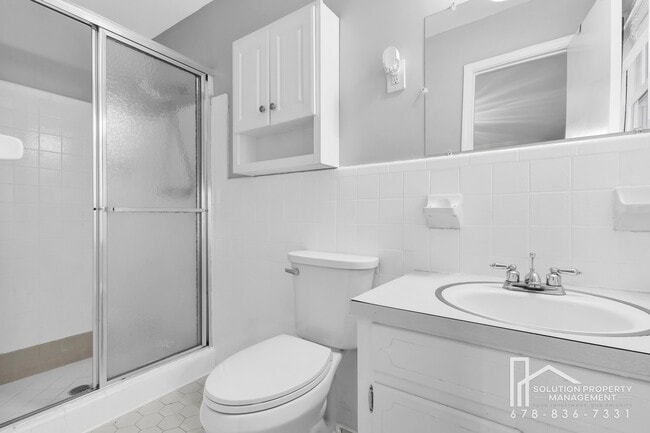 Building Photo - 3925 Chicamauga Dr