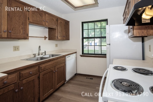Building Photo - 4813 Woodward-