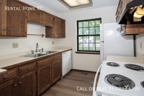 Building Photo - 4813 Woodward-