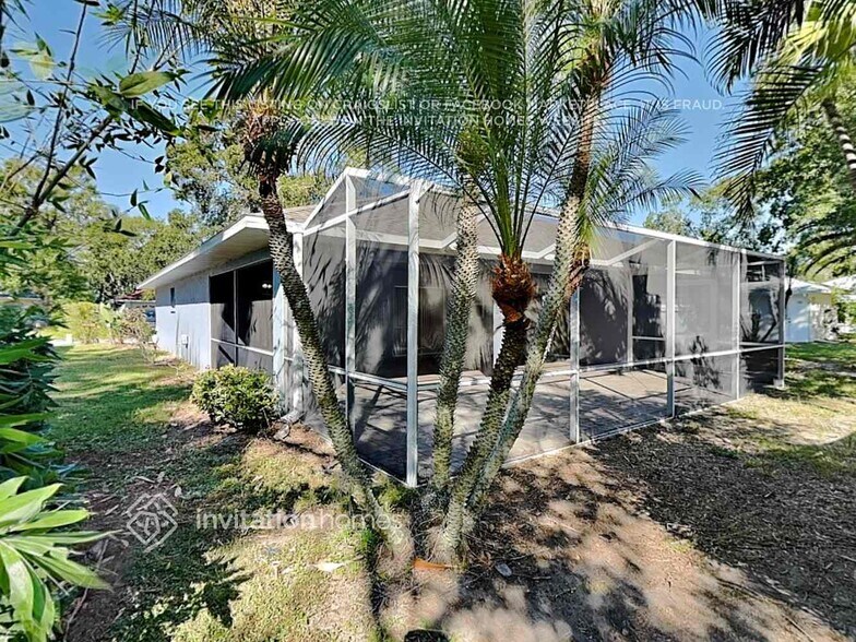 Building Photo - 7509 42nd Ct E