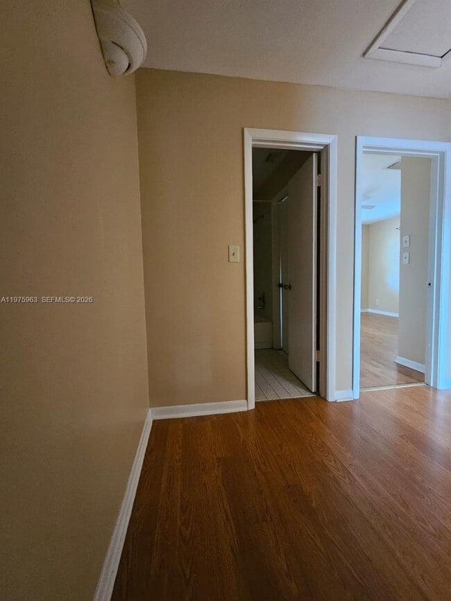 Building Photo - 11616 NW 35th Ct