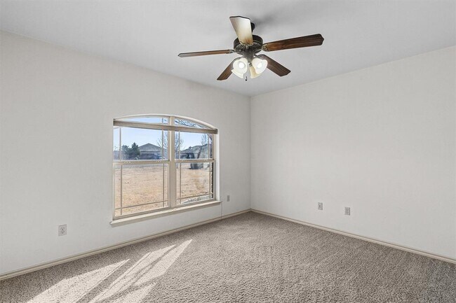 Building Photo - 209 Sarahs Ln