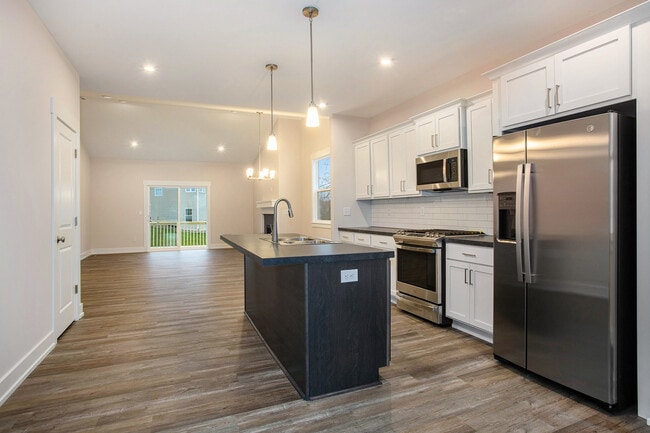 Building Photo - 4166 Del Mar Dr SW