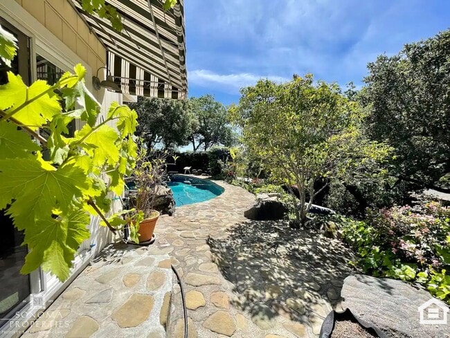 Primary Photo - 1 Bedroom ADU with Sweeping Views