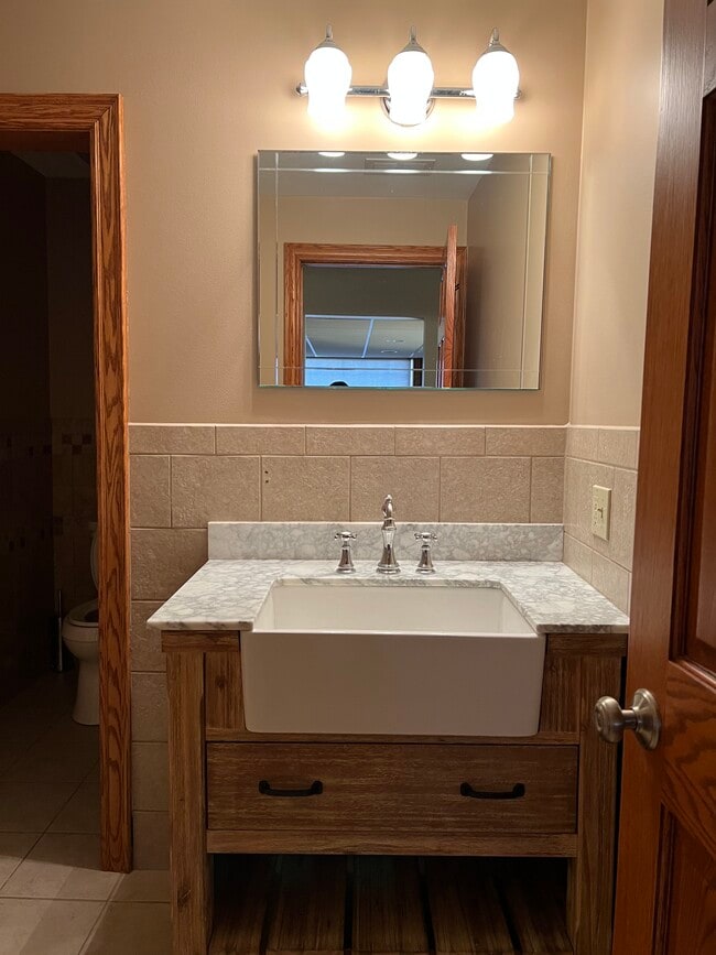 Bathroom - 59 E 8th St