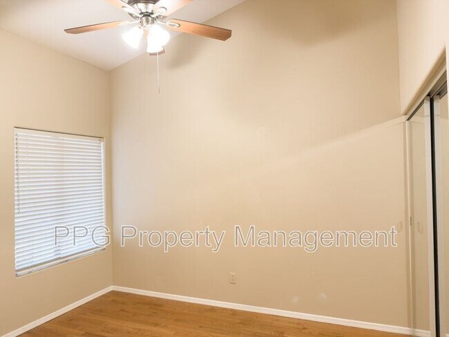 Building Photo - 5517 W Aster Dr