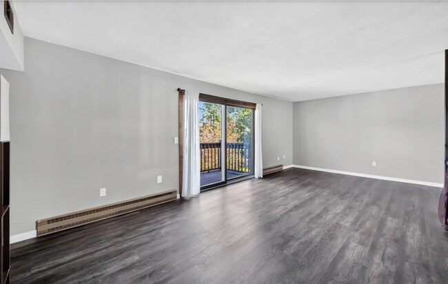 Building Photo - 21 Pebblestone Cir