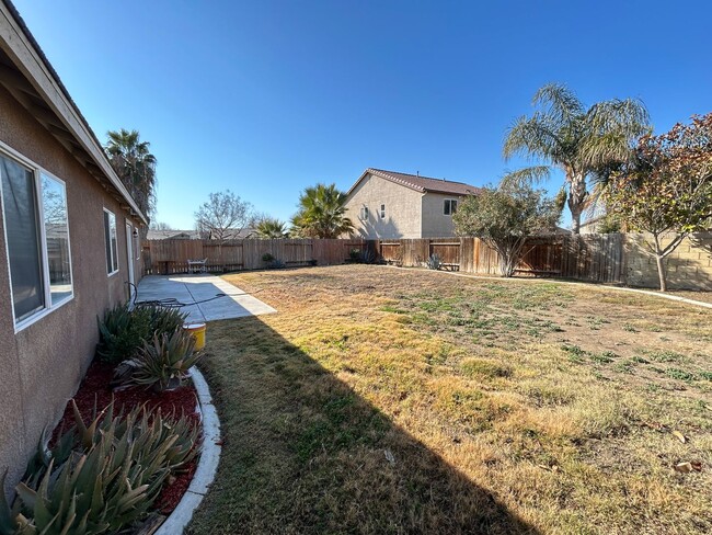 Building Photo - Single Family Home Available in the Southwest