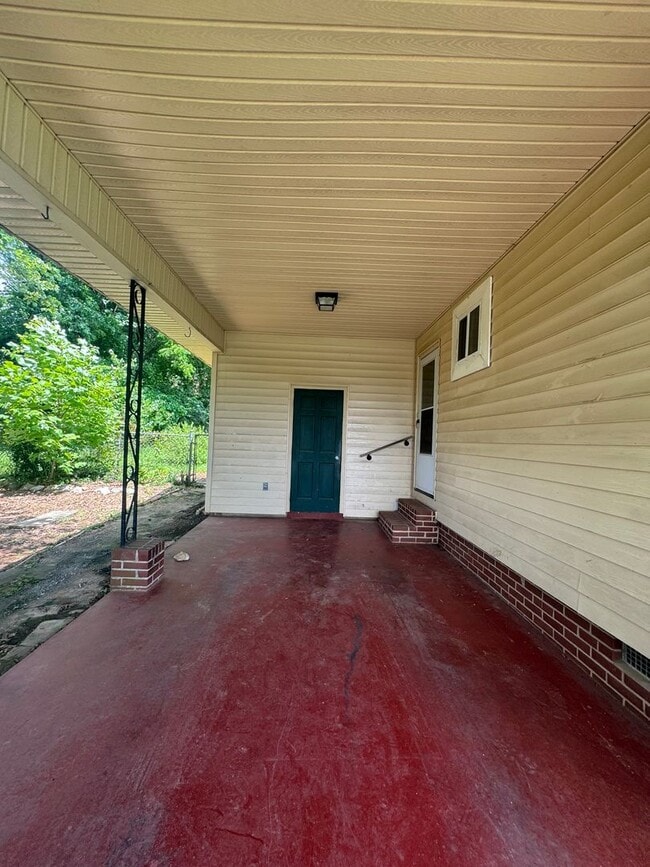 Building Photo - Nice 3/1 House in Lindale- $1,395