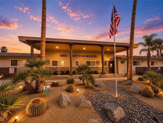 Building Photo - 685 E Vista Chino