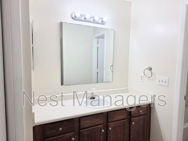 Building Photo - 6768 Willowbrook Dr